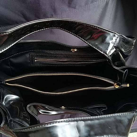 Valentino Garavani Coated Small Nuage Bow Tote - Picture 7 of 16